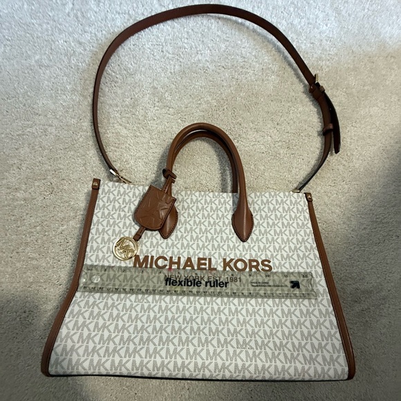 Michael Kors Tan and Brown Womens Tote - Picture 2 of 5
